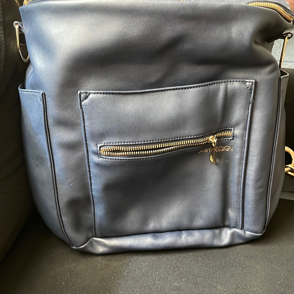 Fawn design diaper bag! Navy blue only used once, shoulder strap not included.